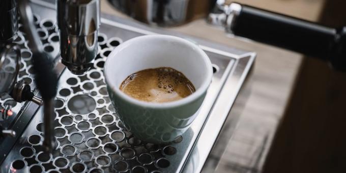 Hvordan lage kaffe: mekanisk carob kaffe