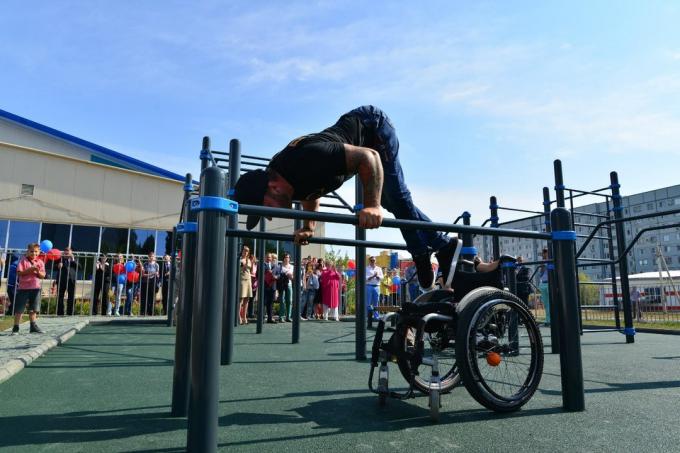 Personer med nedsatt funksjonsevne: Stanislav Burak utøveren styrkeløfter