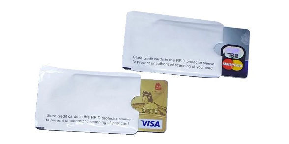 Beskyttende etui for kort med NFC