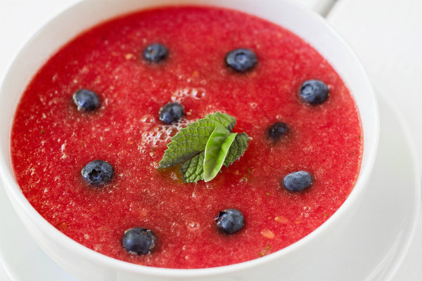 vannmelon suppe med basilikum