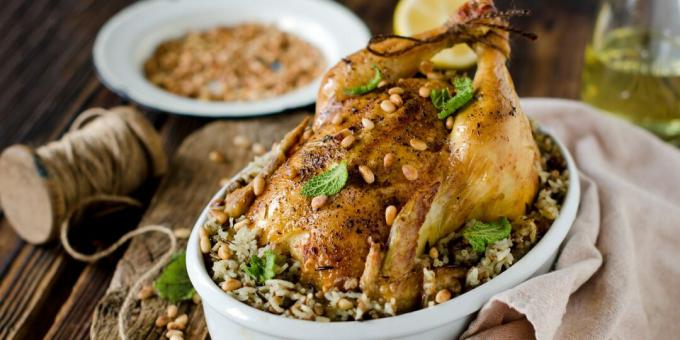 Fyllet kylling med ris og kjøttdeig: en enkel oppskrift