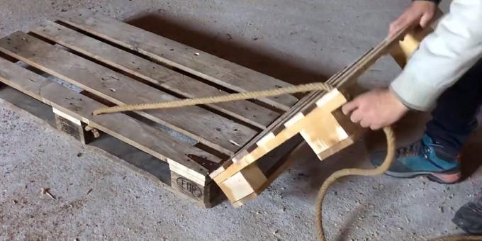 Hvordan lage en solstol fra paller med egne hender