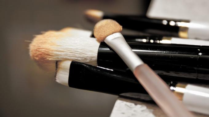 Hvordan spare på kosmetikk: leser skjønnhets bloggere