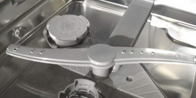 Slik rengjør du en oppvaskmaskin: inspiser dispenserne 