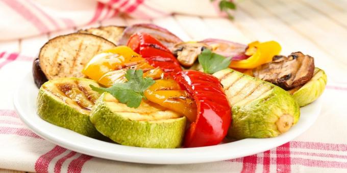 Hva du skal lage mat utendørs, med unntak av kjøtt: grillede grønnsaker