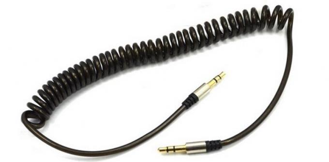 Coiled AUX-kabel