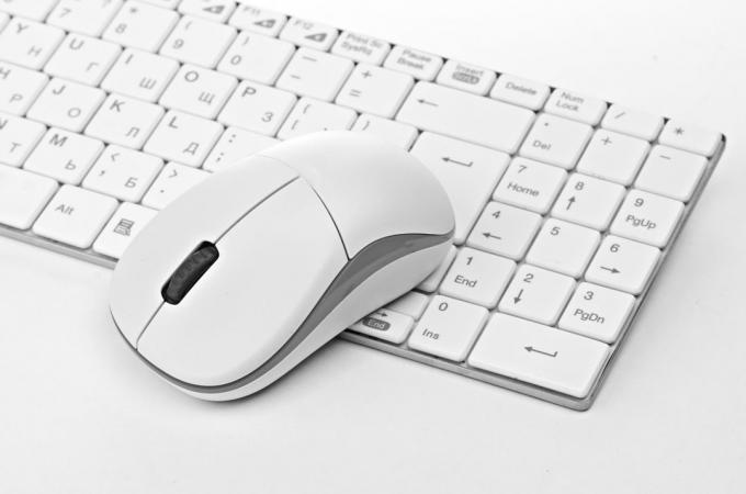 Bruk USB OTG: koble tastaturet og musen