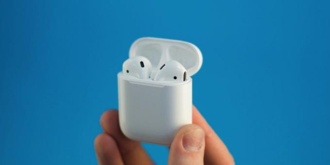 AirPods: Case